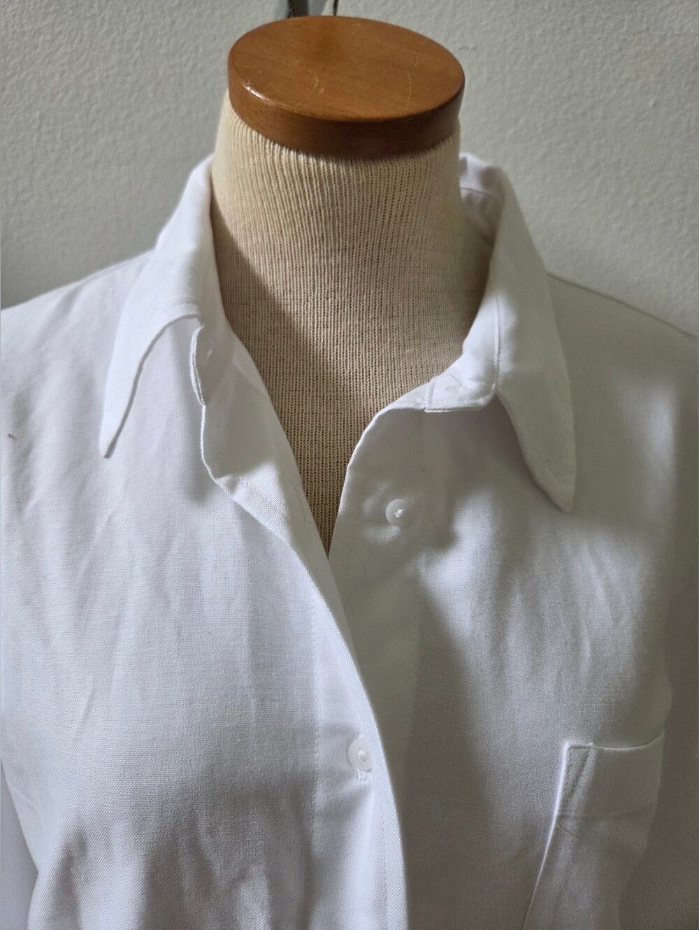 PINK Victoria's Secret White Women Casual Button-Down Shirt Size L - Picture 4 of 10